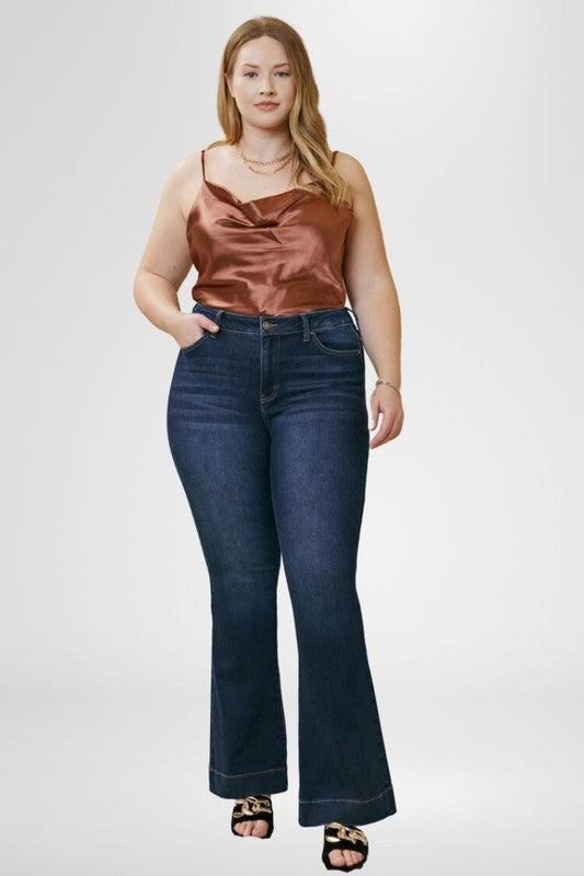 Taylor Curvy Flare Jeans